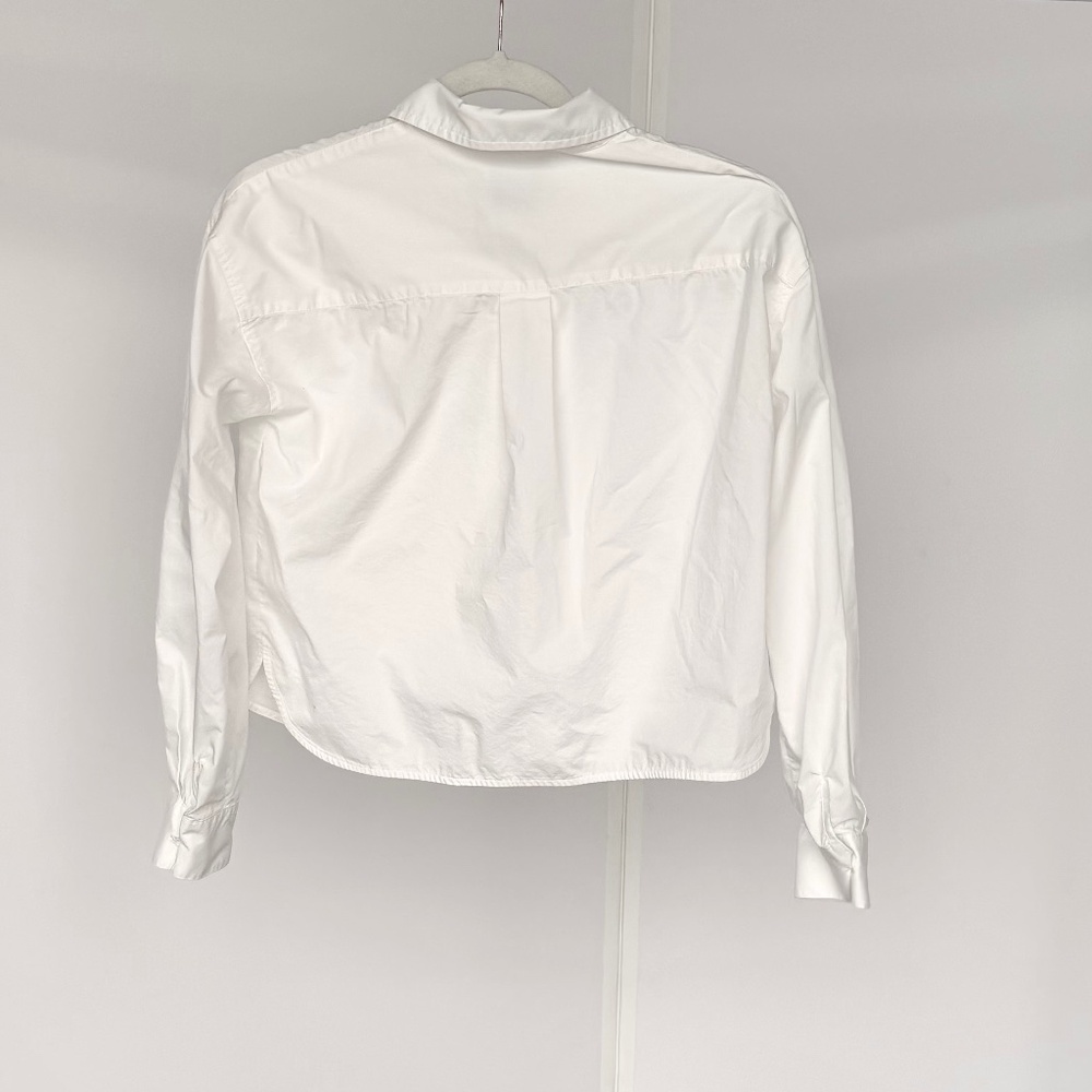TUCKERNUCK White Cropped Jasper Button Down - Picture 5 of 5